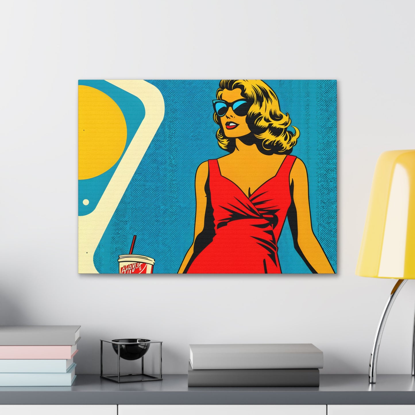 Retro Radiance: Pop Art Wall Décor