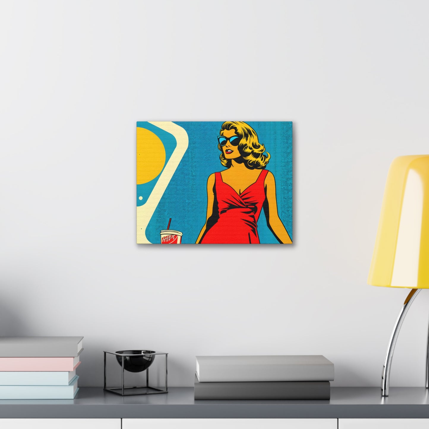 Retro Radiance: Pop Art Wall Décor