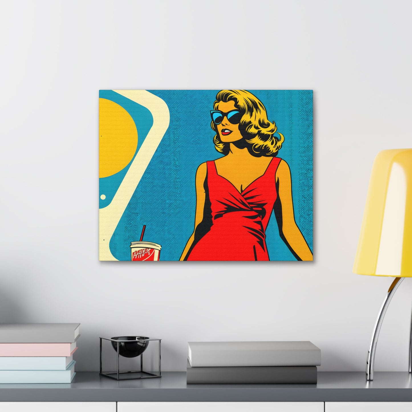 Retro Radiance: Pop Art Wall Décor